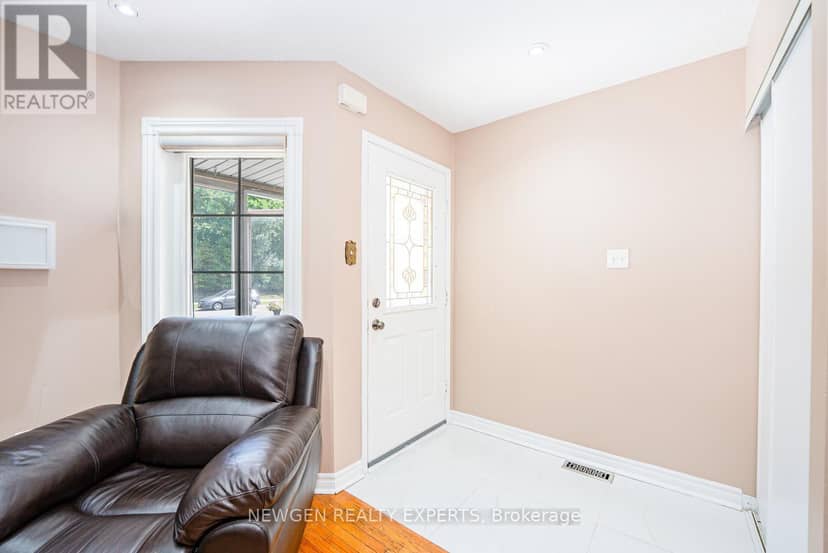 42 McCleave Crescent — photo 10 of 40