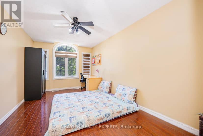 42 McCleave Crescent — photo 36 of 40