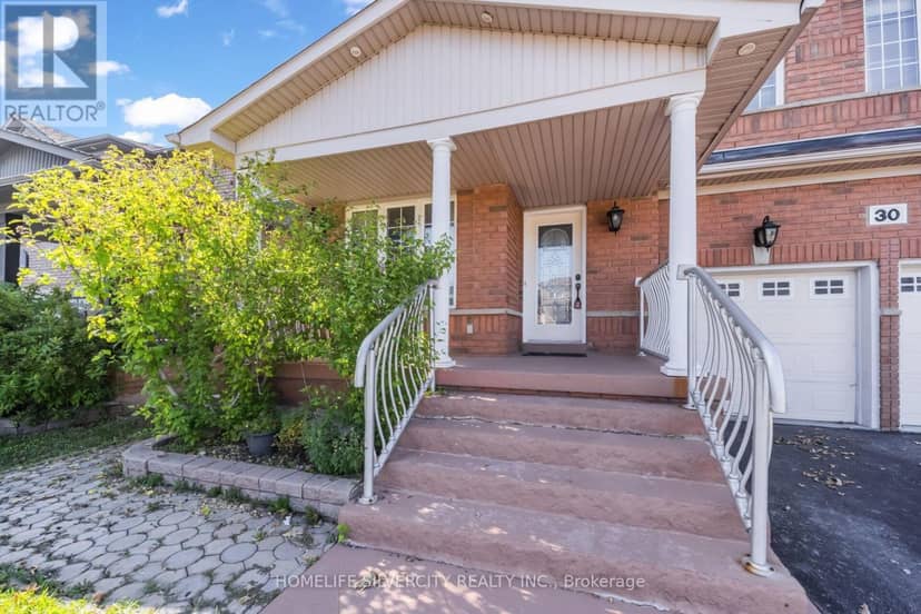 30 Fairhill Avenue, Brampton, photo 2