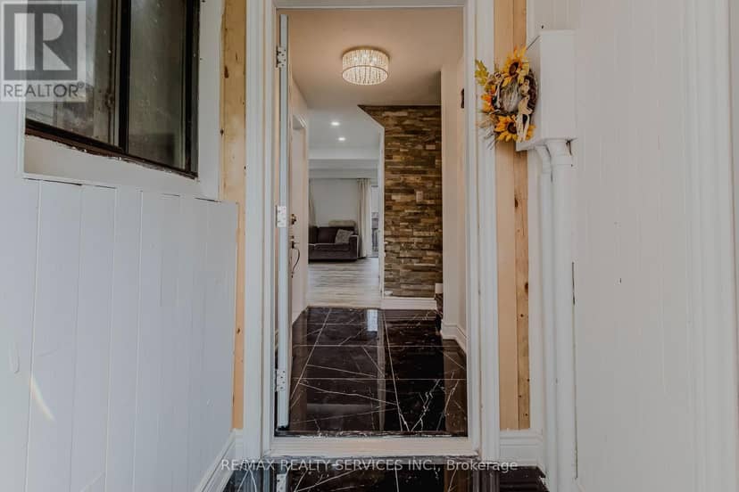 75 Royal Salisbury Way, Brampton, photo 4