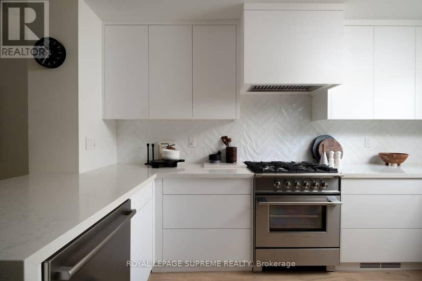 251 Crawford Street — photo 9 of 36