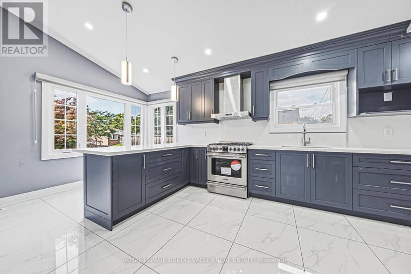 12 Stevenson Avenue — photo 12 of 40