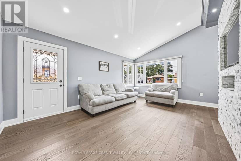 12 Stevenson Avenue — photo 7 of 40