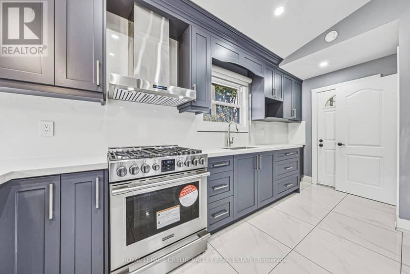 12 Stevenson Avenue — photo 8 of 40