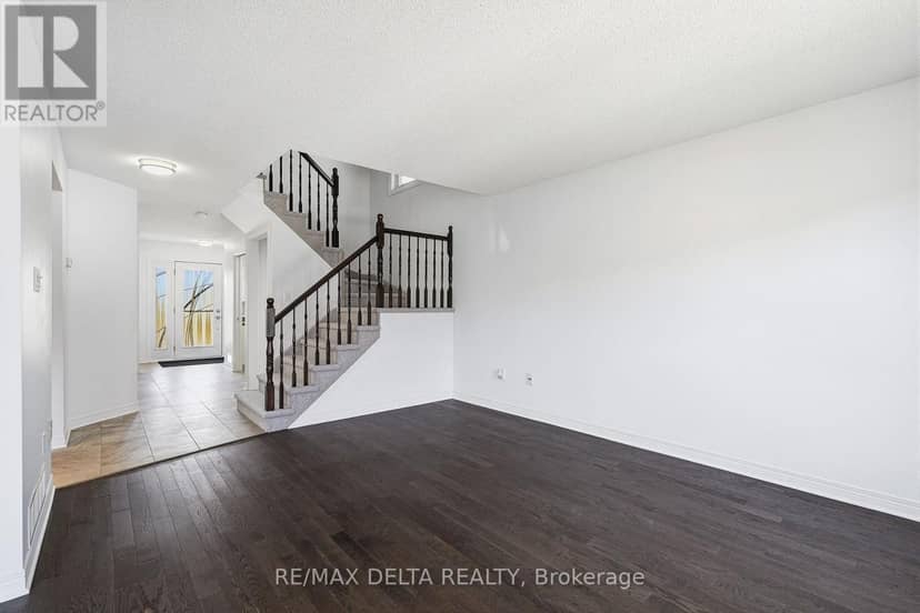 202 Sandra Crescent — photo 10 of 33