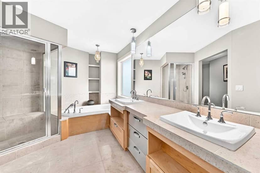 2233 26 Street SW — photo 21 of 40