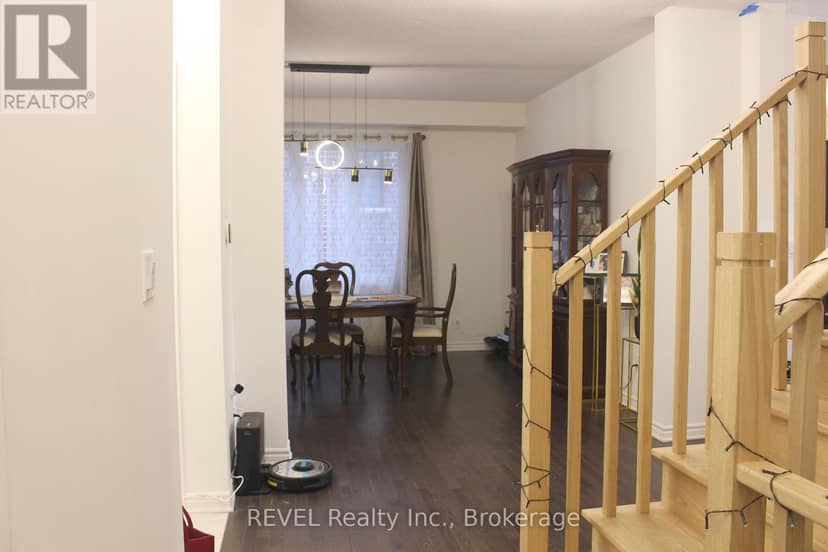 58 Oriole Crescent — photo 12 of 39