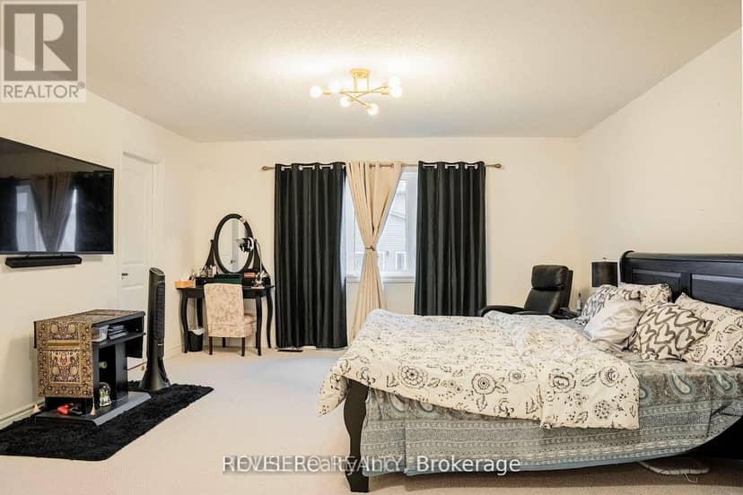 58 Oriole Crescent — photo 24 of 39
