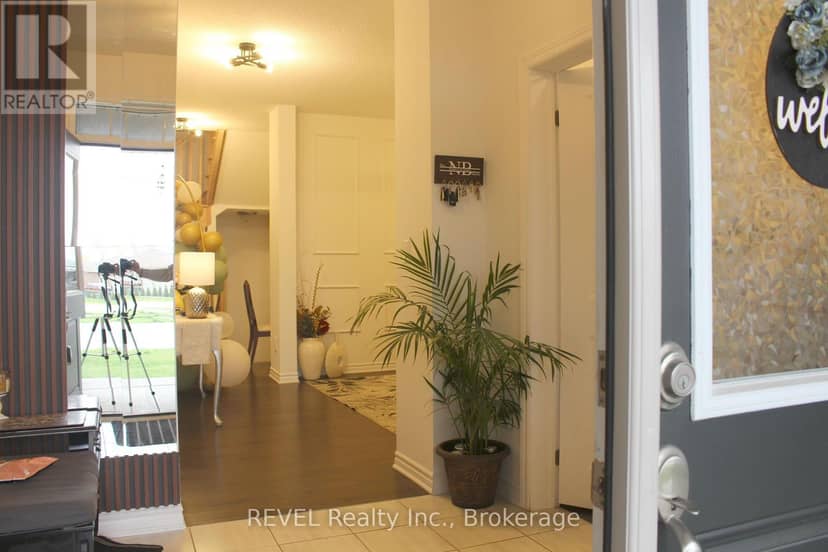 58 Oriole Crescent — photo 5 of 39