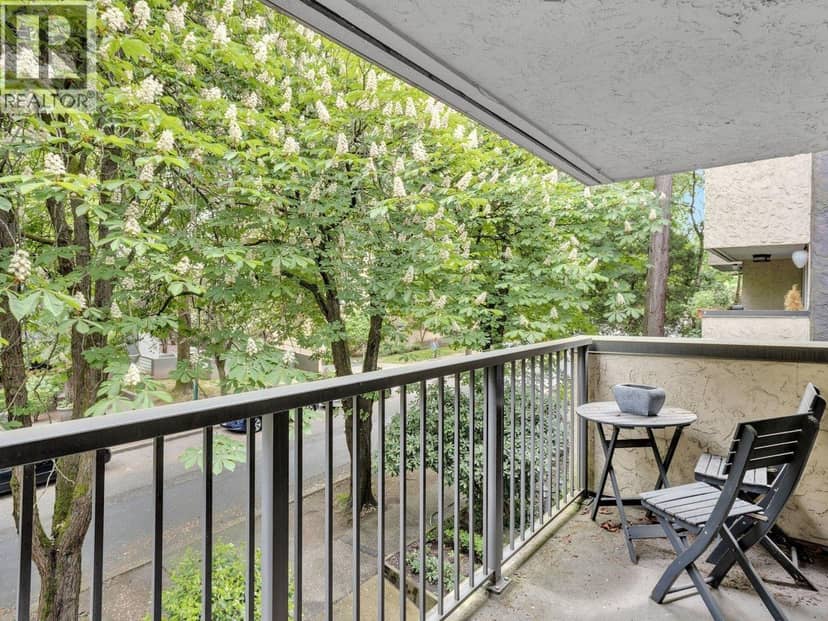 303 1234 Pendrell Street, Vancouver