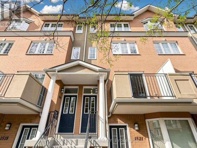 1520 - 28 Sommerset Way, Toronto, photo 3
