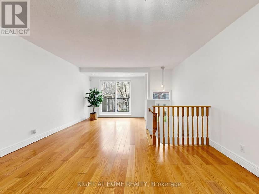 1520 - 28 Sommerset Way, Toronto, photo 8