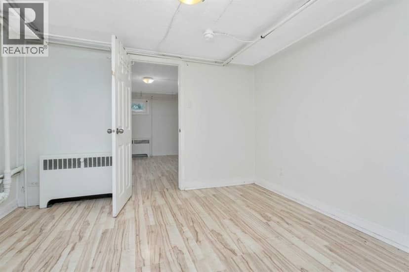 5020 51 Street — photo 26 of 40