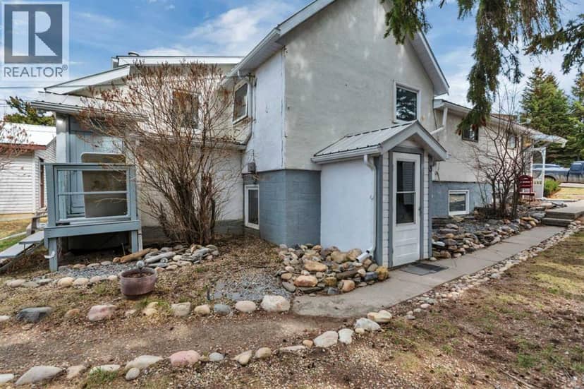 5020 51 Street — photo 32 of 40