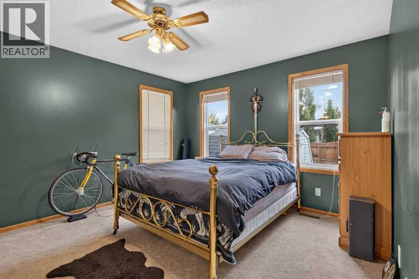 740 3 Avenue SE — photo 16 of 40