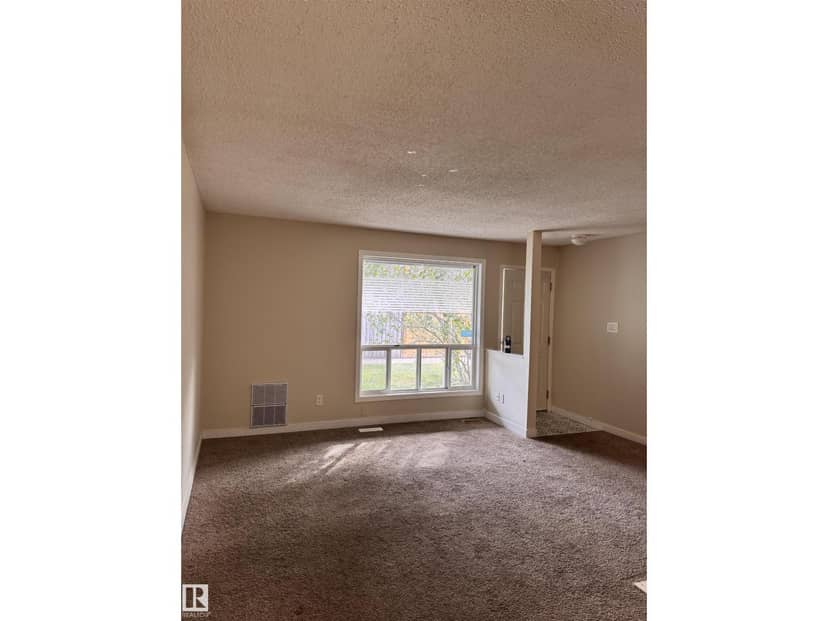 1503 Mill woods rd east NW NW, Edmonton, photo 2