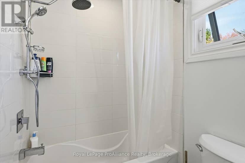 1316 Scollard Drive — photo 32 of 40