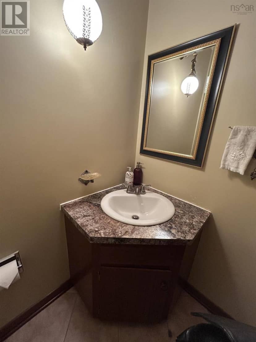 15 Lynnbrook Drive — photo 21 of 40