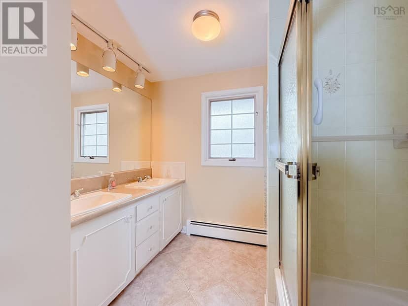 15 Lynnbrook Drive — photo 27 of 40