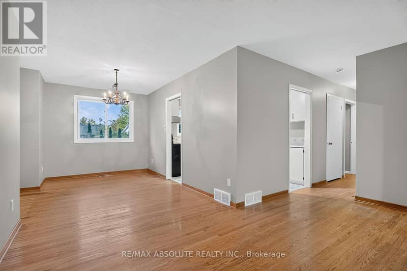 2166 Monson Crescent — photo 16 of 34