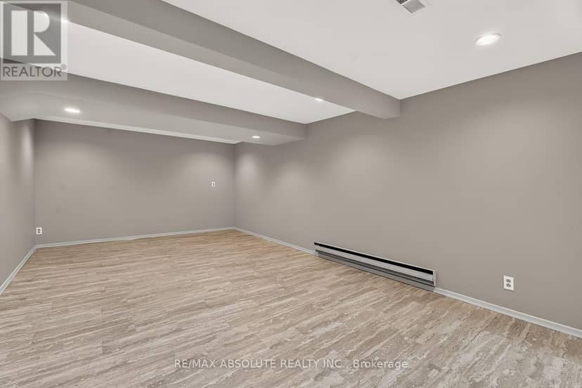 2166 Monson Crescent — photo 30 of 34