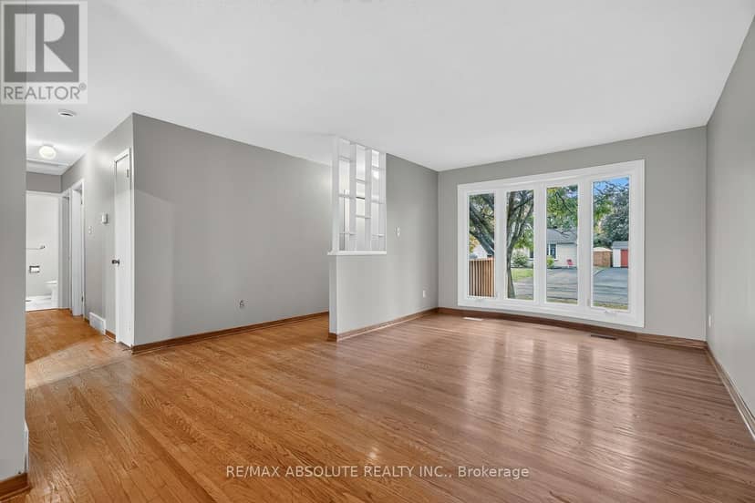 2166 Monson Crescent — photo 9 of 34