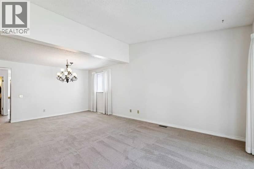 568 Strathcona Drive SW, Calgary, photo 8