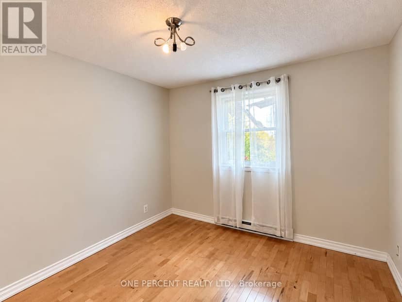 526 Highland Crescent — photo 14 of 34