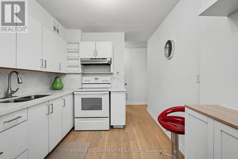 614 - 700 Dynes Road — photo 12 of 40