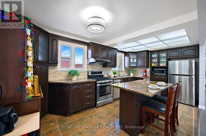 14 Tinton Crescent — photo 16 of 40
