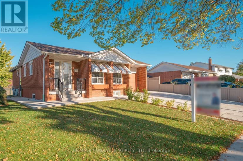 14 Tinton Crescent, Toronto, photo 3