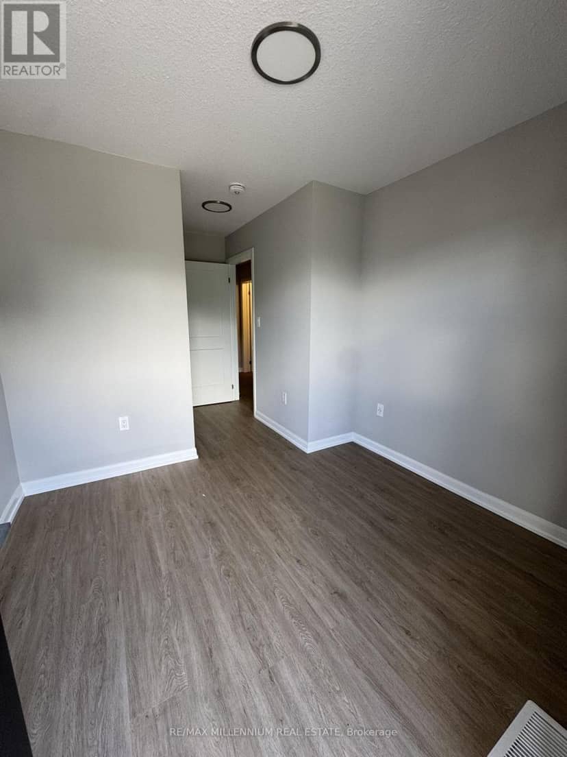 214 - 708 Woolwich Street — photo 16 of 21
