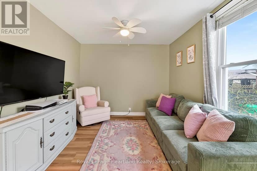 164 Bayfield Road — photo 12 of 40