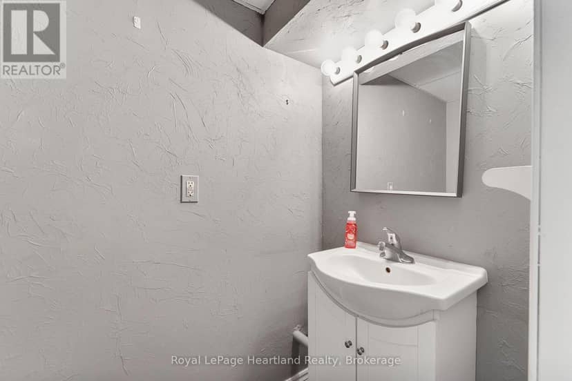 164 Bayfield Road — photo 33 of 40