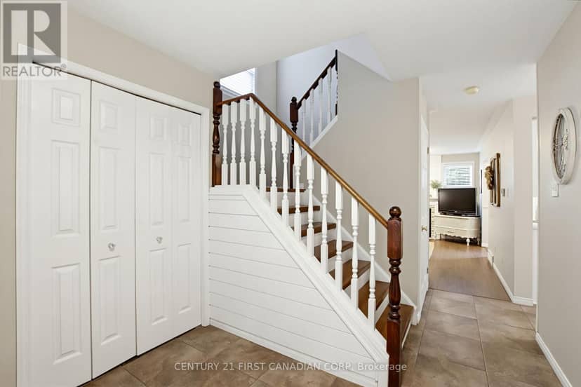 10 Exmouth Drive, London East, photo 6