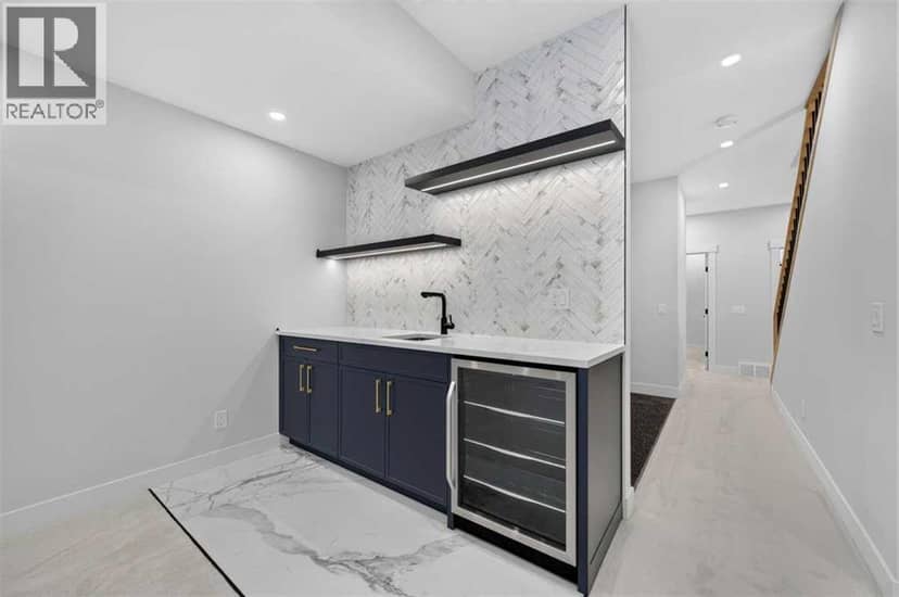 924 33A Street NW — photo 37 of 40