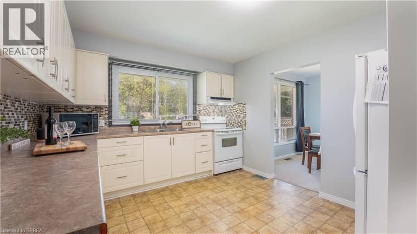 10 AARON Place — photo 8 of 19