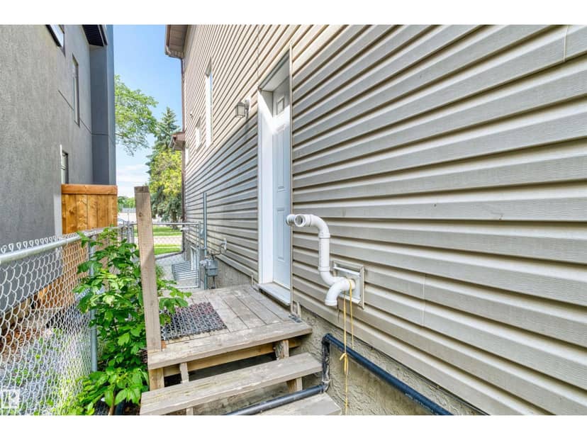 11719 127 ST NW — photo 31 of 35