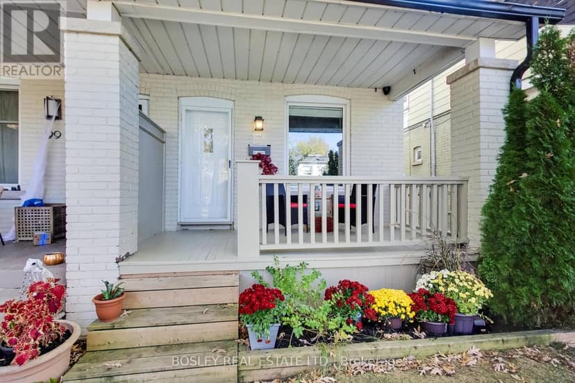 97 Oakcrest Avenue, Toronto, photo 2