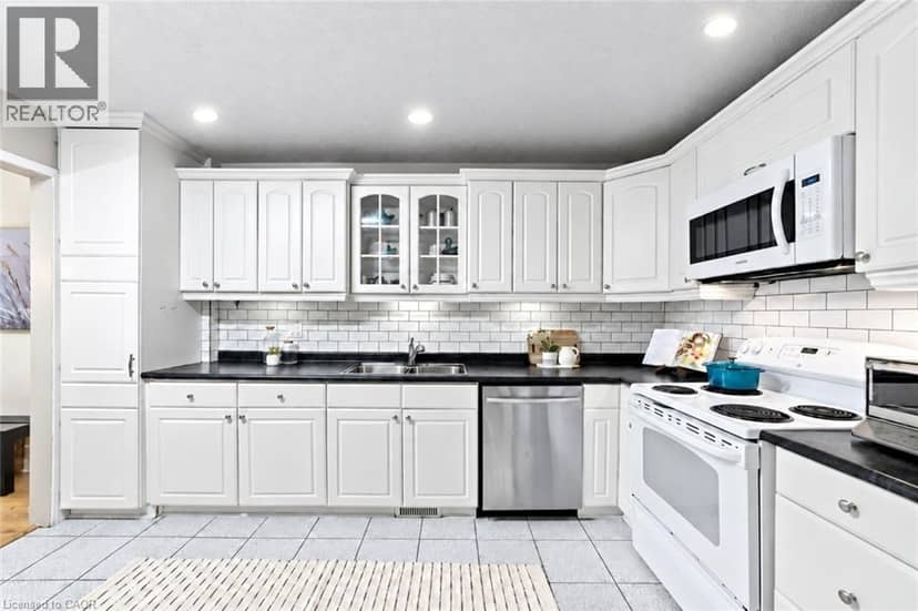 1270 GAINSBOROUGH Drive Unit# 61, Oakville, photo 4