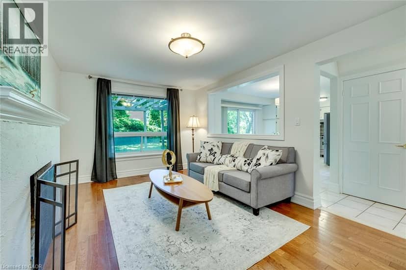 1025 VANIER Drive — photo 12 of 40