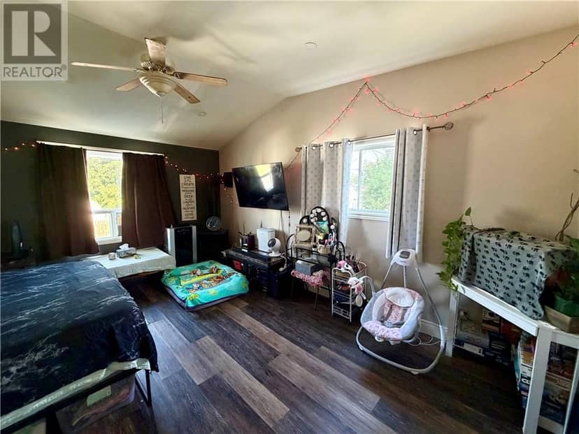 153-157 Birch Street — photo 16 of 40