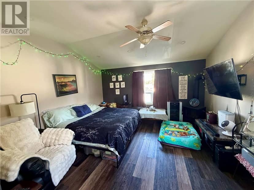 153-157 Birch Street — photo 15 of 40