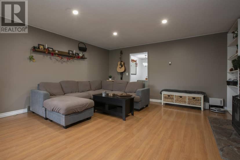 1426 Peoples RD — photo 17 of 40