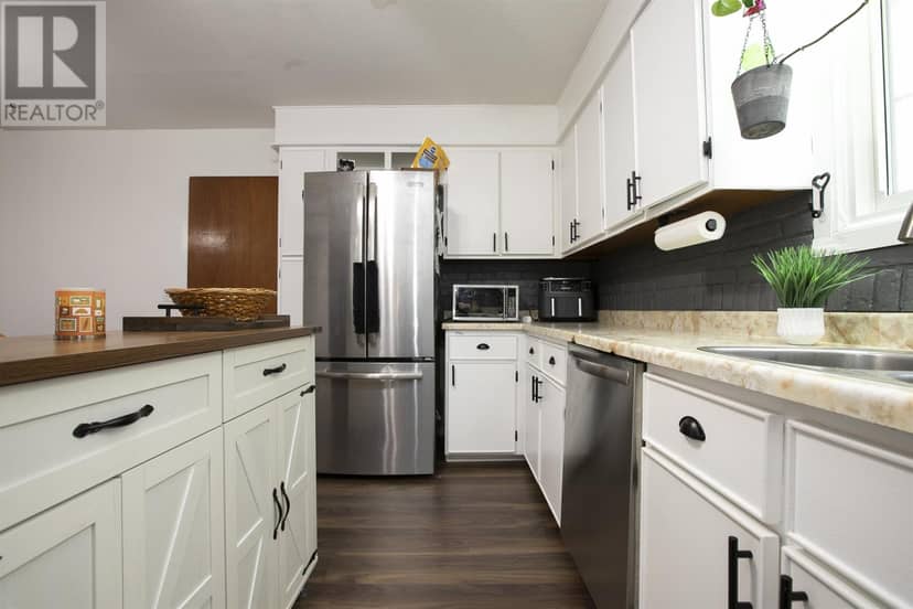 1426 Peoples RD — photo 24 of 40