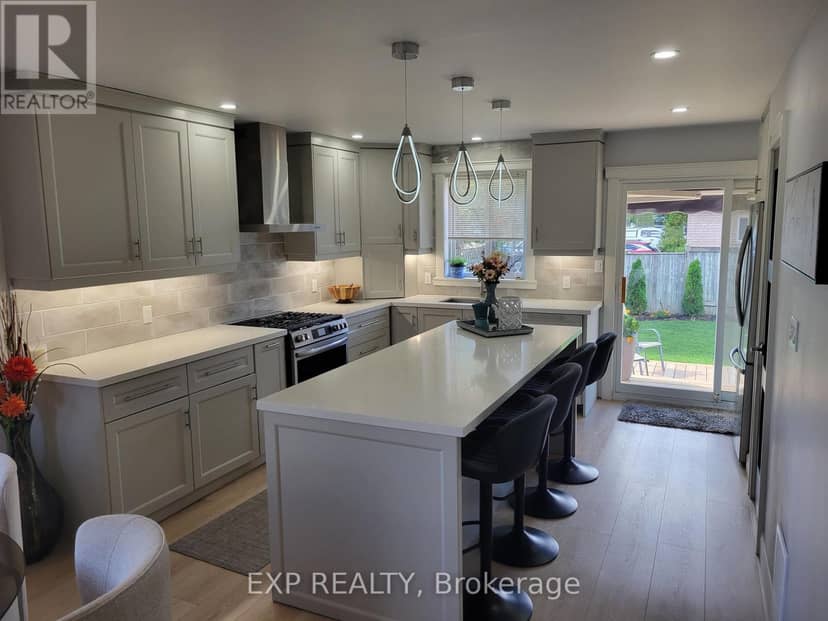 74 Buchanan Street, Barrie, photo 3