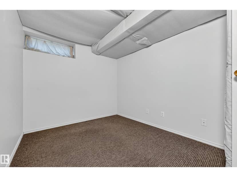 11727 27 AV NW — photo 39 of 40