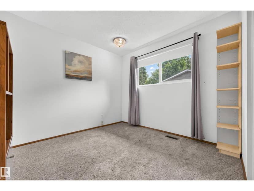 11727 27 AV NW — photo 31 of 40