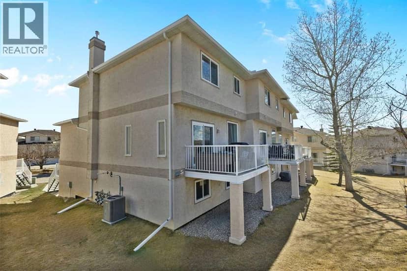 82 Country Hills Gardens NW — photo 34 of 34