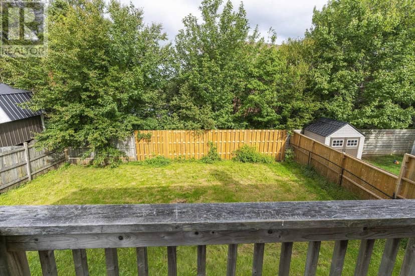 15 Dipper Crescent — photo 39 of 40